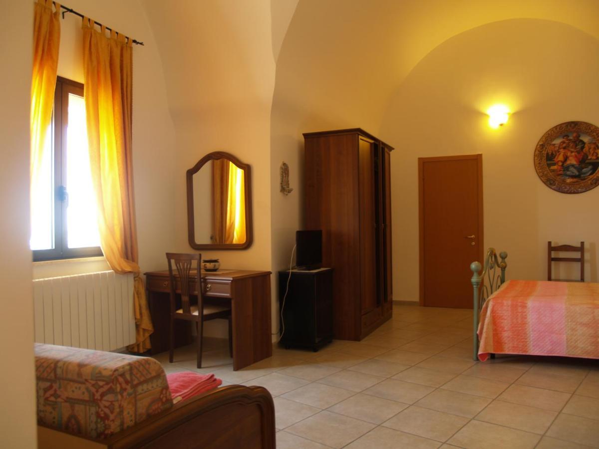 Sogni D'Oro Bed & Breakfast กร็อตตาเย ภายนอก รูปภาพ