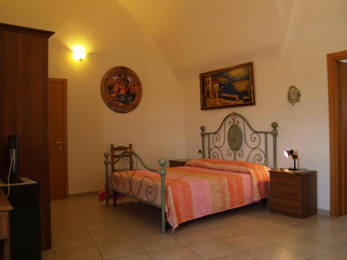 Sogni D'Oro Bed & Breakfast กร็อตตาเย ภายนอก รูปภาพ